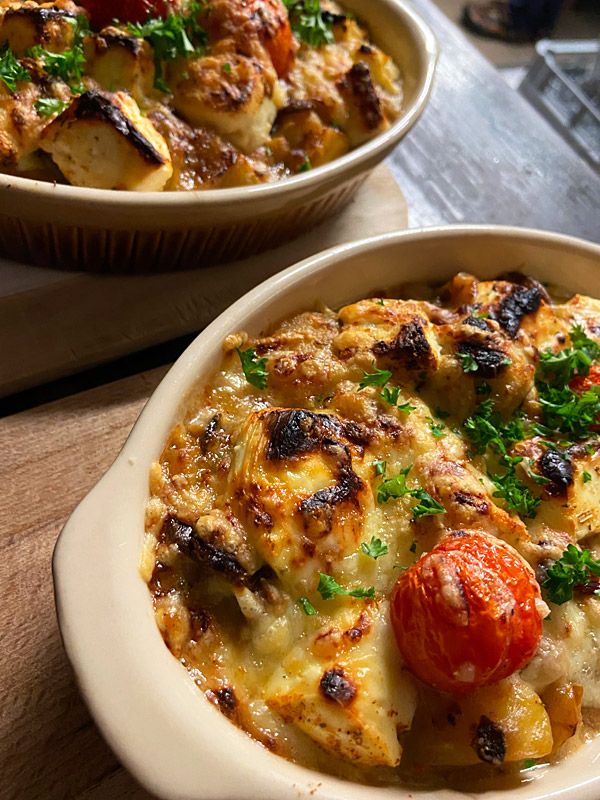 Überbackener Auflauf mit strahlendem Gemüse