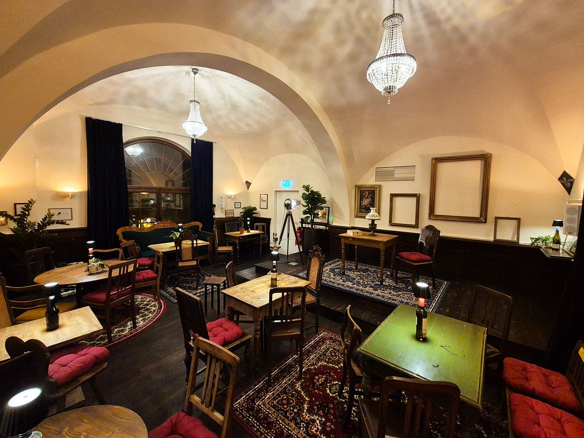 Kulturelle Wohnzimmer mit viel Platz für Kunst und Austausch